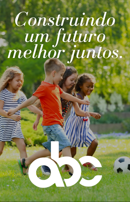 Com seu apoio, nossas crianças lutam por um futuro melhor. Seja um padrinho e aproveite um clube de vantagens feito para você. (450 x 700 px) (1)